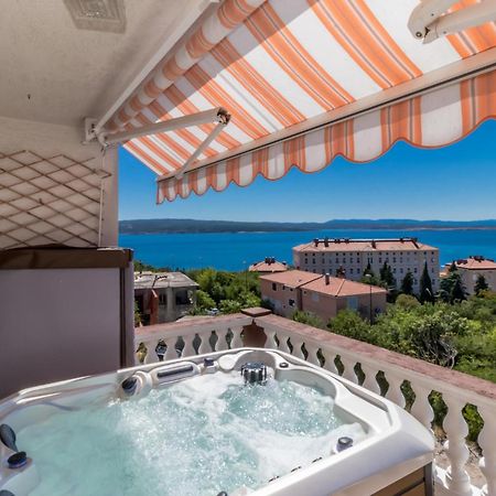 Beautiful Apartment In Crikvenica With Jacuzzi Екстериор снимка