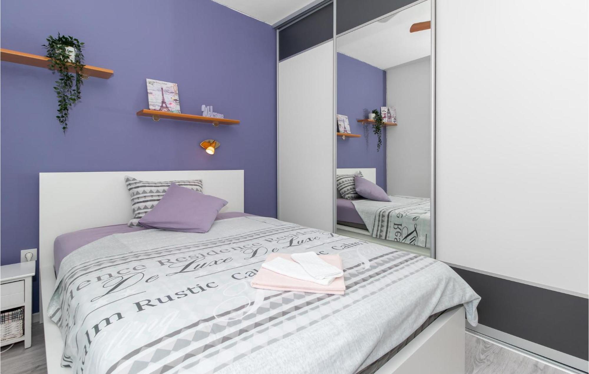 Beautiful Apartment In Crikvenica With Jacuzzi Екстериор снимка